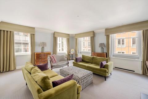 Curzon Square, London, W1J