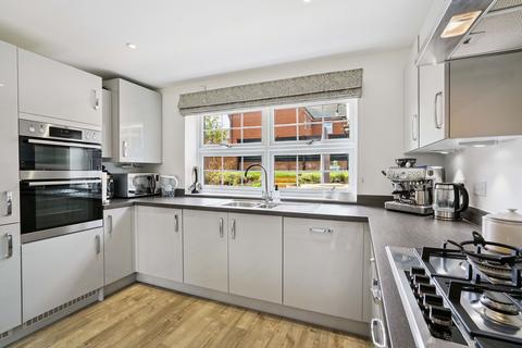 8 Dudcote Field, Didcot, OX11 6JN