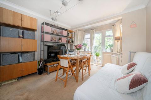 undefined, Pears Road, Hounslow TW3