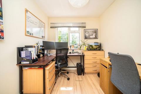 23 Elf Row, London, E1W 3EH