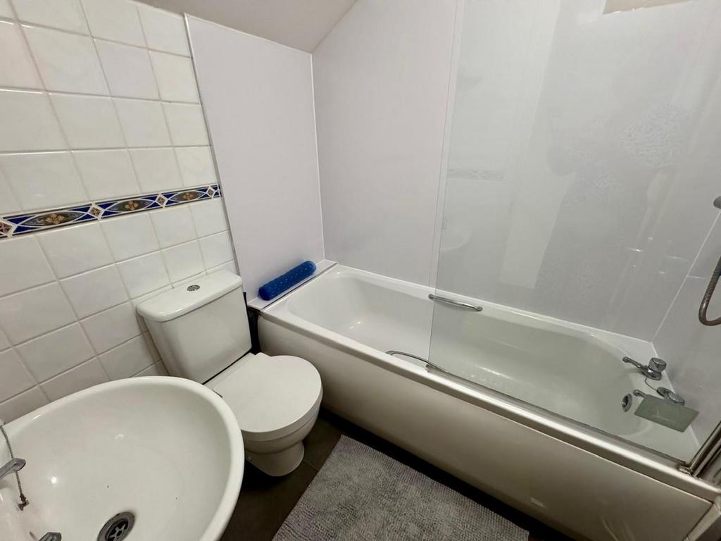 Oriel bath.jpg