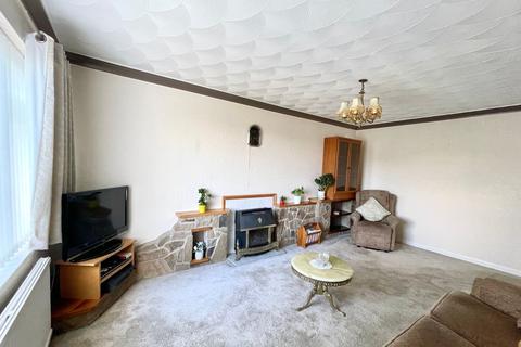 undefined, Chiltern Avenue, Huddersfield, HD3