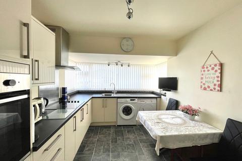 undefined, Chiltern Avenue, Huddersfield, HD3