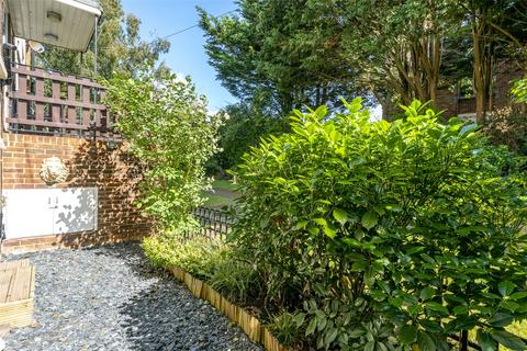 2 bedroom flat for sale, Exmoor Drive, Salvington, Worthing, West Sussex, BN13
