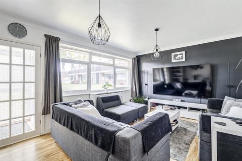 2 bedroom flat for sale, Exmoor Drive, Salvington, Worthing, West Sussex, BN13