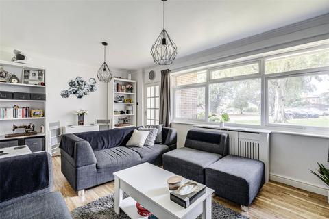 2 bedroom flat for sale, Exmoor Drive, Salvington, Worthing, West Sussex, BN13