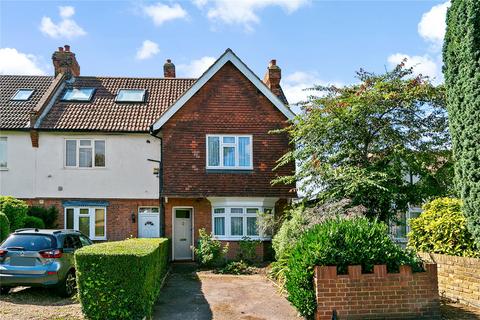 Oak Avenue, Hampton