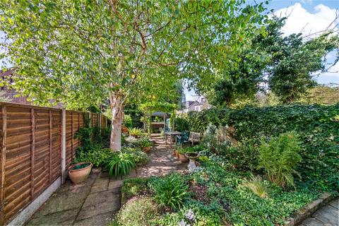 undefined, Oak Avenue, Hampton
