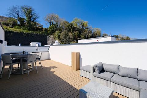La Vallee Des Vaux, Jersey JE2
