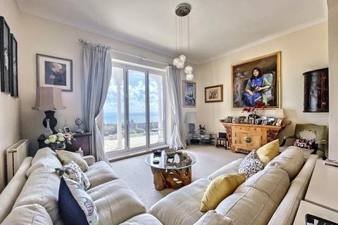 2 bedroom flat for sale, Boscombe Spa