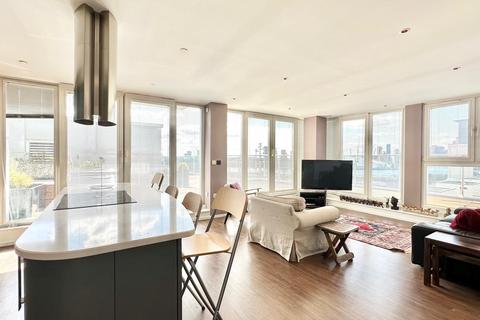 3 bedroom apartment for sale, Western Gateway, London E16