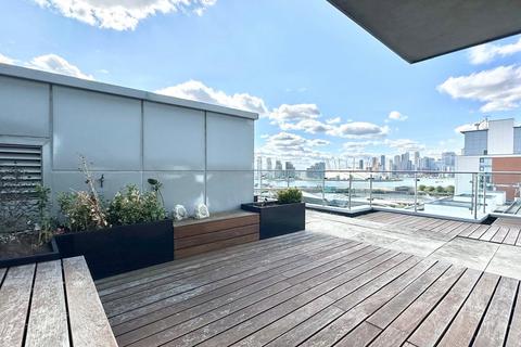 3 bedroom apartment for sale, Western Gateway, London E16