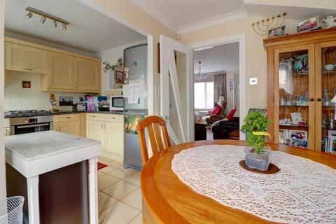 14 Benson Drive, Northam, Bideford, EX39 1UX