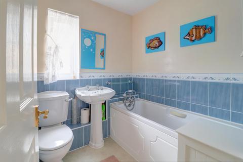 14 Benson Drive, Northam, Bideford, EX39 1UX