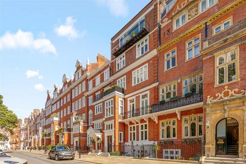 2 bedroom flat for sale, Lennox Gardens, Knightsbridge, SW1X