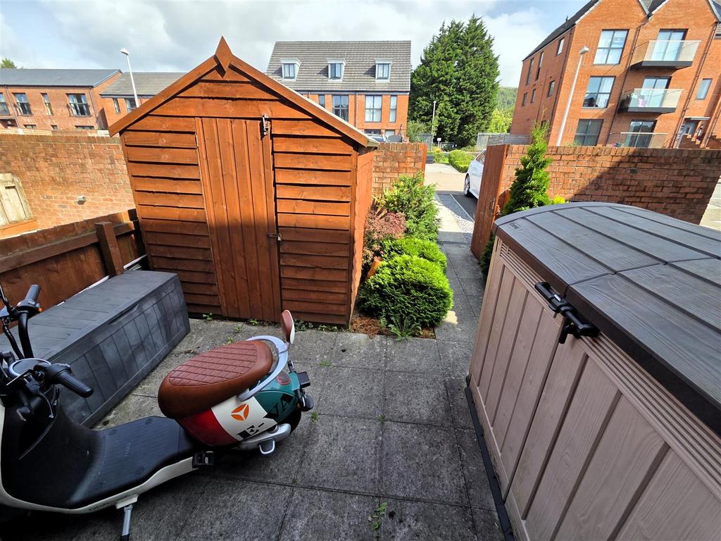 GARDEN.jpg