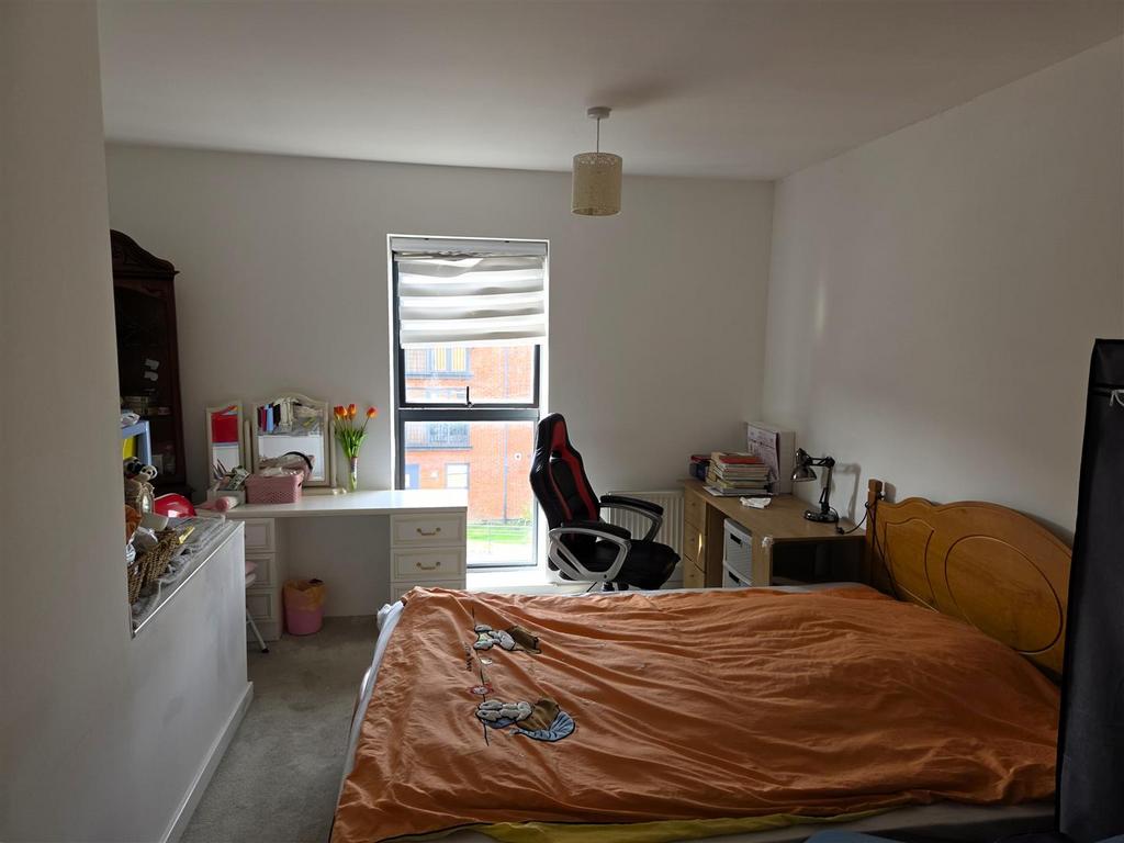 MAIN.jpg