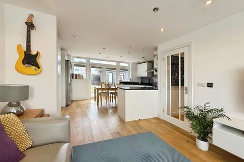 186 Shirehall Road, Dartford, DA2 7SW
