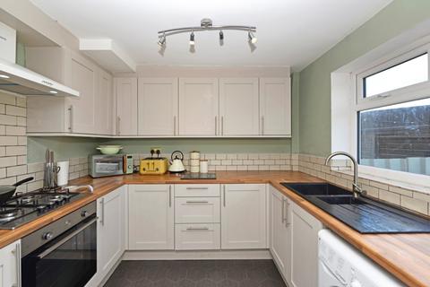 5 Ashbourne Way, Cleckheaton, BD19 5JA