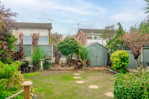 3 bedroom end of terrace house for sale, Birch Close, Benfleet SS7