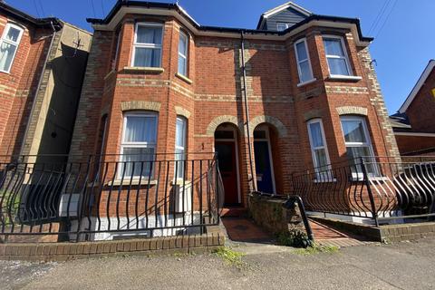 Victoria Road, Guildford, GU1