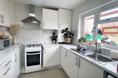 3 bedroom semi-detached house for sale, Vaughan Road, Willenhall, West Midlands, WV13