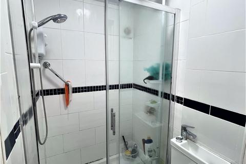 3 bedroom semi-detached house for sale, Vaughan Road, Willenhall, West Midlands, WV13