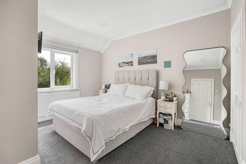 undefined, Walton Road, Bushey, WD23