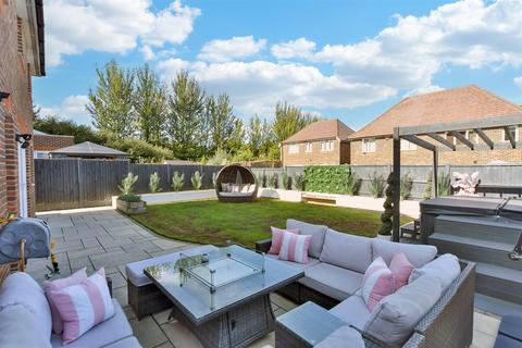 20 Bramling Way, Rainham, Gillingham, ME8 8FG