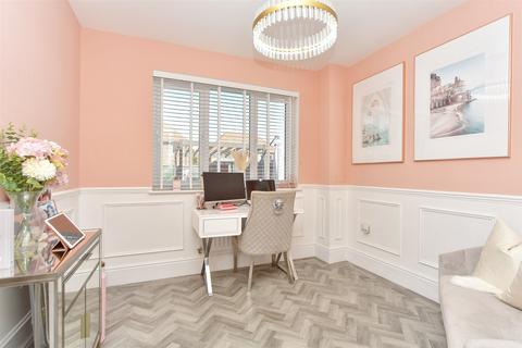 20 Bramling Way, Rainham, Gillingham, ME8 8FG