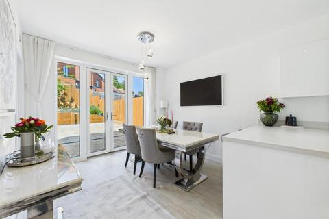 4 Keats Way, Coulsdon, CR5 3FL