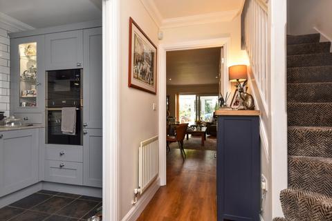 6 Hale Way, Shoeburyness, Southend-on-sea, SS3 9GB