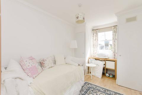 2 bedroom flat to rent, Cromwell Crescent, Earls Court, London, SW5
