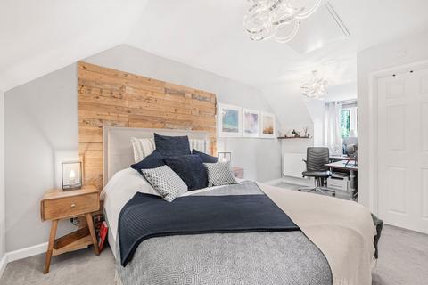 4 bedroom semi-detached house for sale, Winstreet Close, Alton, Hampshire, GU34