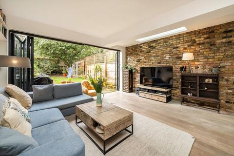 2 bedroom flat for sale, Mortimer Road, London NW10