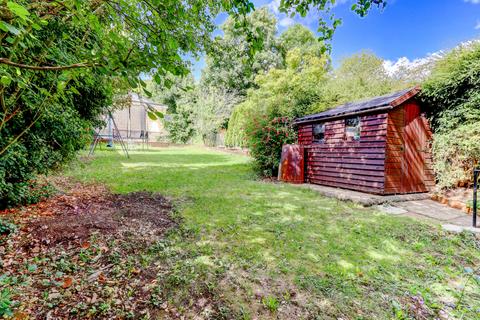 214 Bowerdean Road, High Wycombe, HP13 6XR