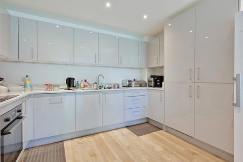 2 bedroom flat for sale, Caesar House, Dacorum Way, Hemel Hempstead, HP1