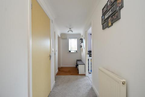 2 bedroom flat for sale, Pierwarden Mews, St. Leonards-On-Sea