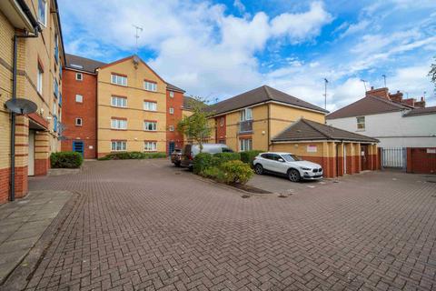 1 bedroom flat for sale, Corporation Street, Swindon SN1
