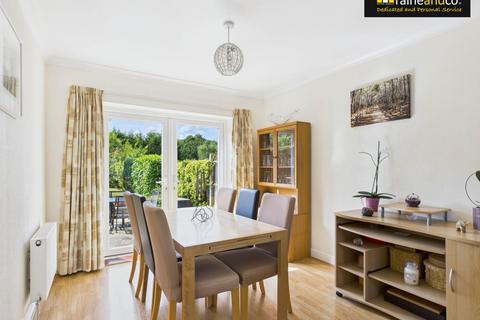 3 bedroom semi-detached house for sale, Oulton Crescent, Potters Bar