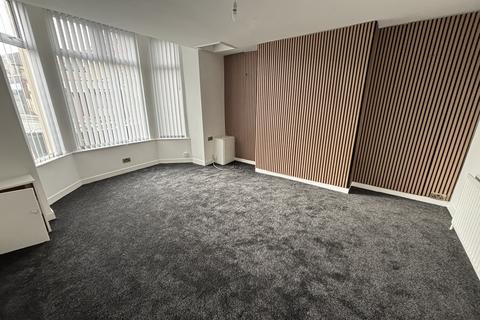 undefined, 1, Liverpool L21
