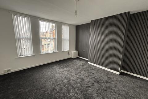 undefined, 2, Liverpool L21