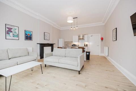 4 bedroom flat to rent, 9039L Princes Street, Edinburgh, EH2 2ER