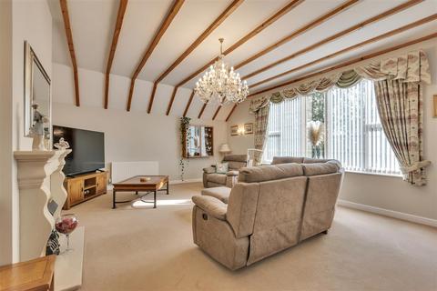 undefined, Breidden Court, Four Crosses, Llanymynech