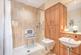 Hammond Way, Yateley GU46 photo 5