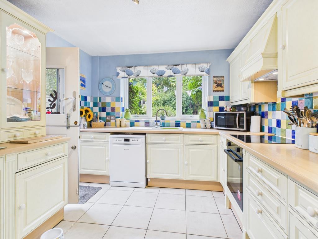 Cam03729 g0 pr0133 still004