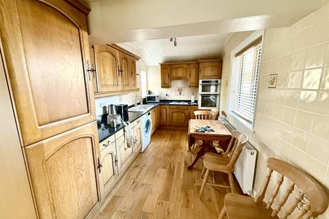 3 bedroom semi-detached house for sale, Glendale Avenue, Park Road