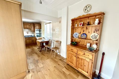 3 bedroom semi-detached house for sale, Glendale Avenue, Park Road