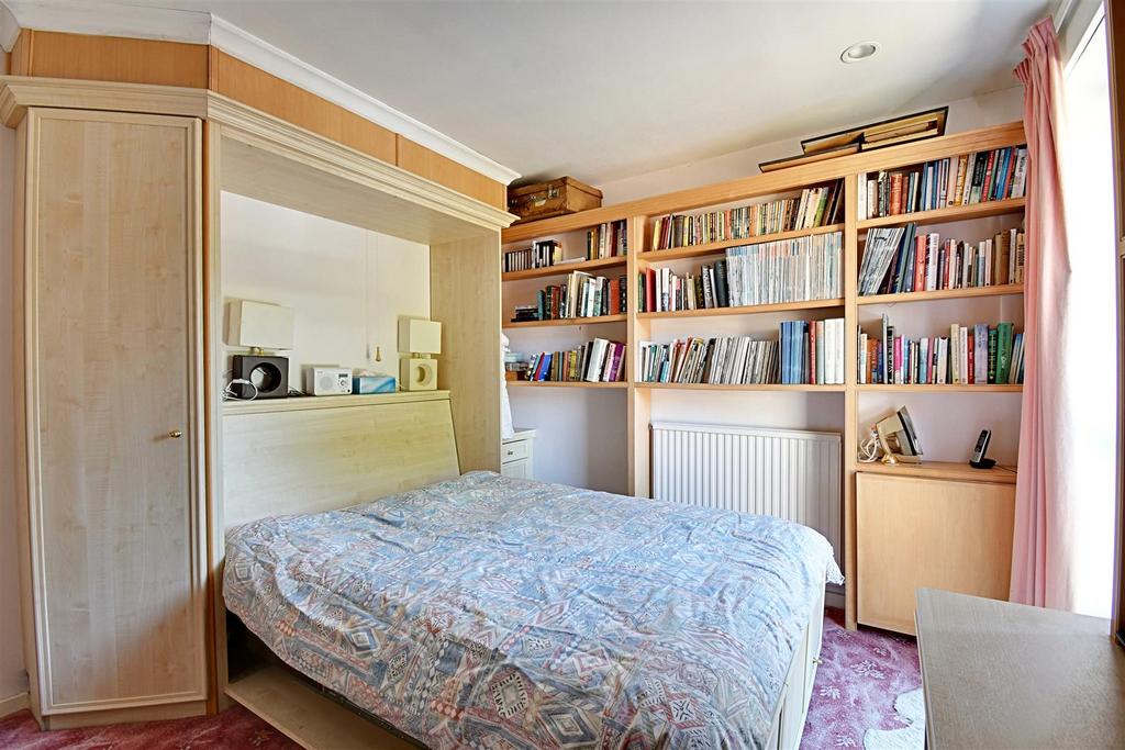 Bedroom 1 3.jpg