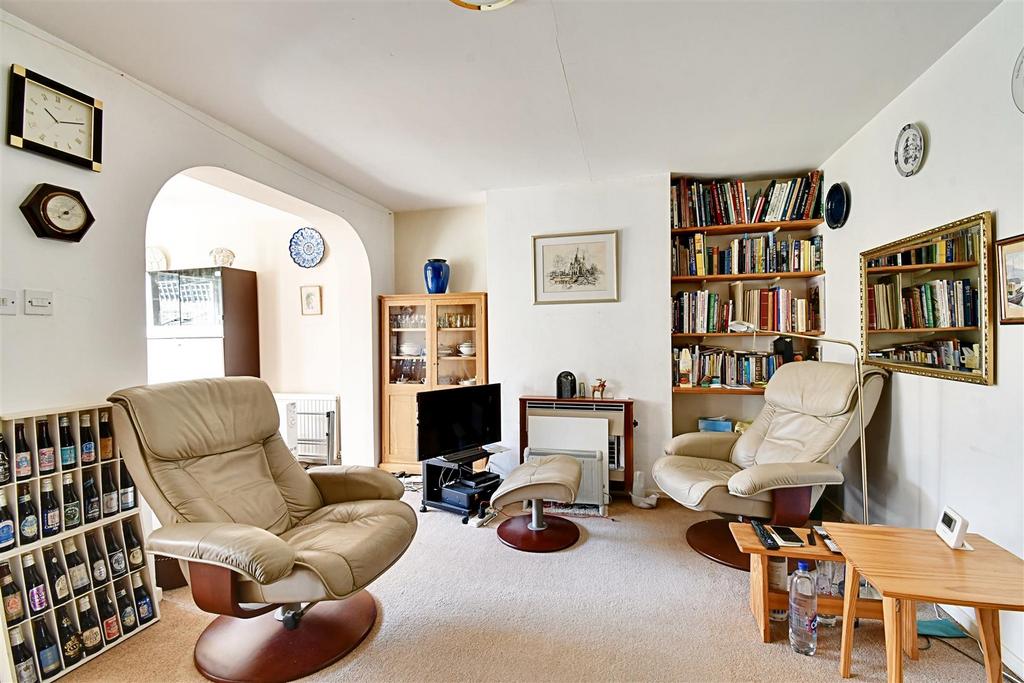 Lounge 1.jpg